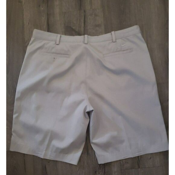Nike Athletic Golf Shorts Mens Size 38 - Picture 2 of 3